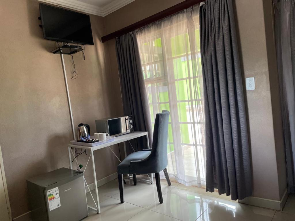 1 Oak Resort Thohoyandou Eksteriør billede